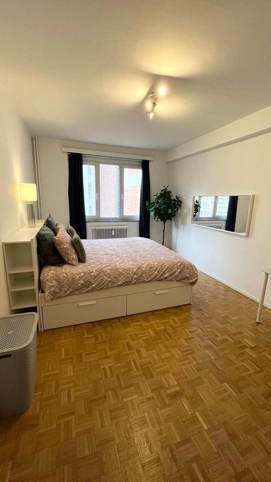 Cosy Two Bedroom Apartment In ブリュッセル エクステリア 写真